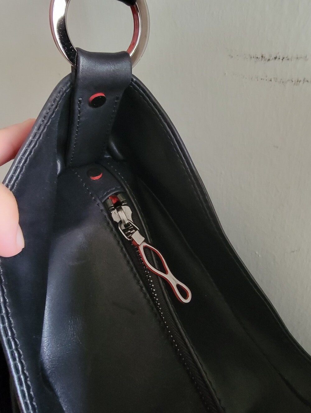 Christian Louboutin Black Sculpted Leather Shoulder Bag - Picture 3 of 11